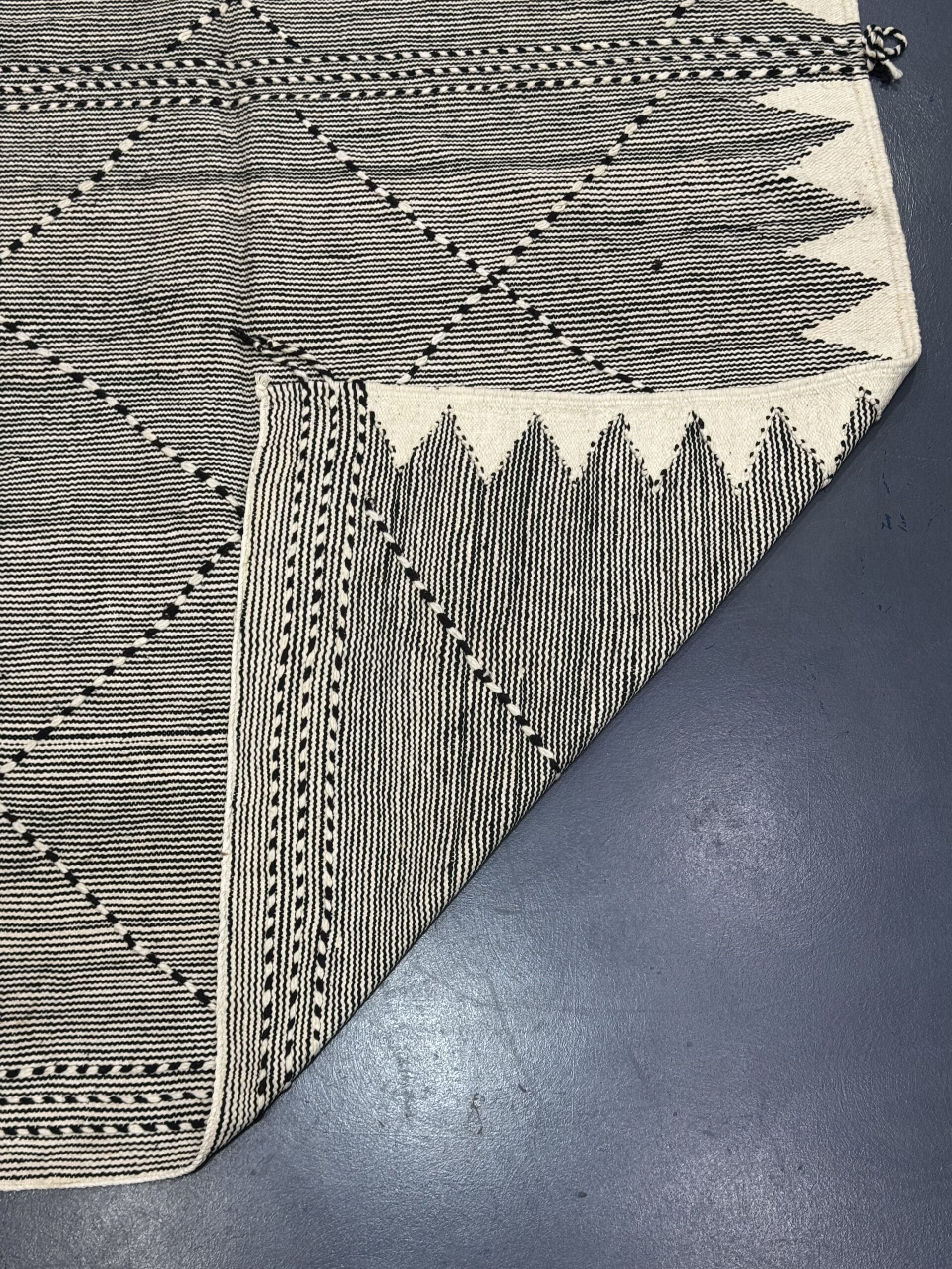 Kilim rug - KR0009 - Image 3