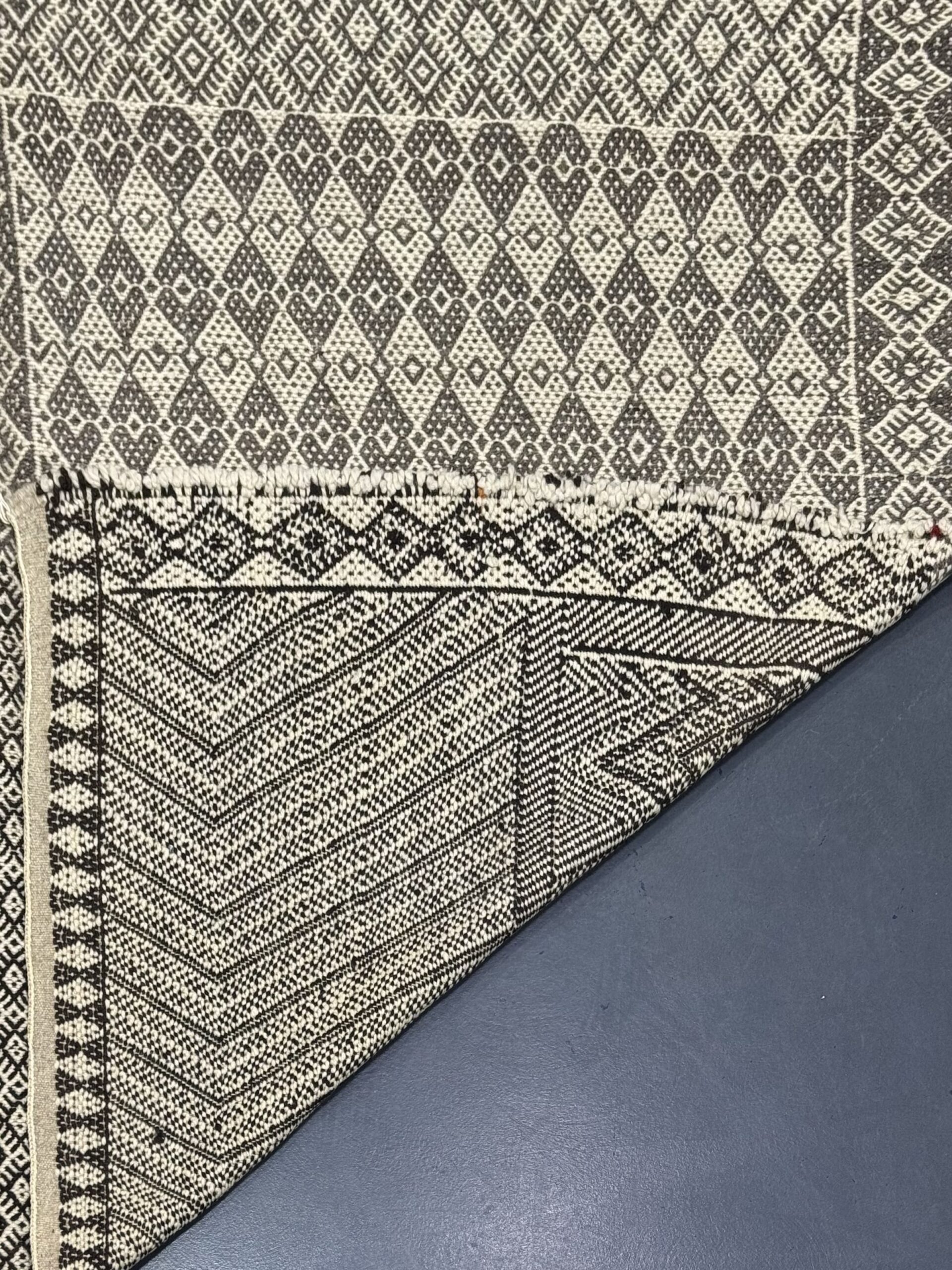 Kilim rug - KR0003 - Image 3